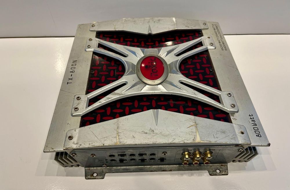 Vand amplificator statie auto Toxic TX-800N