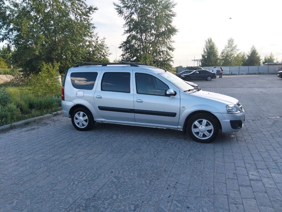 Продам Lada Largus, 5 мест, 2013 г