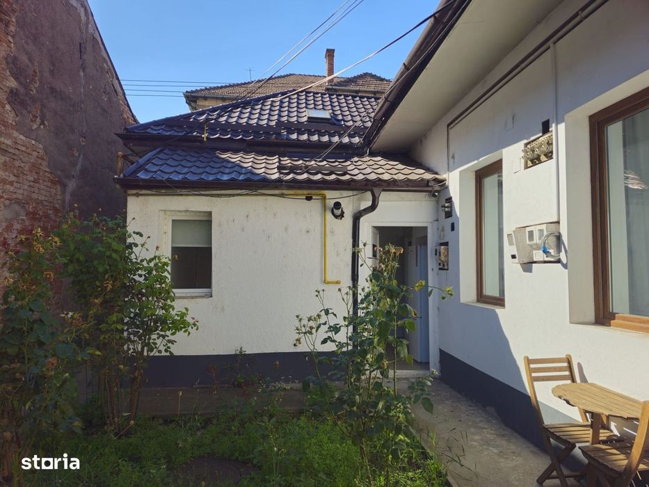 Casa finisata la curte comuna, 56 mp, 2 camere - zona Centrala