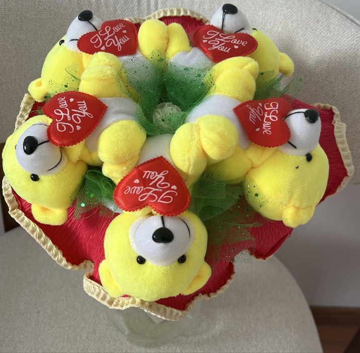 Подарочный букет из мишек