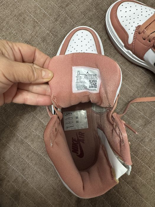 Кроссовки Nike Джорданы