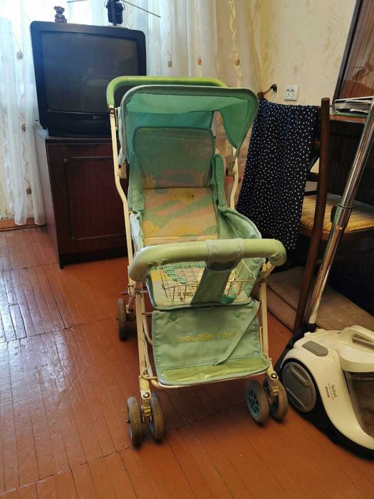 Прогулочная коляска