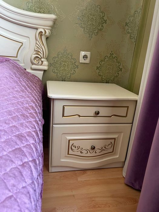 Продам спальную гарнитуру