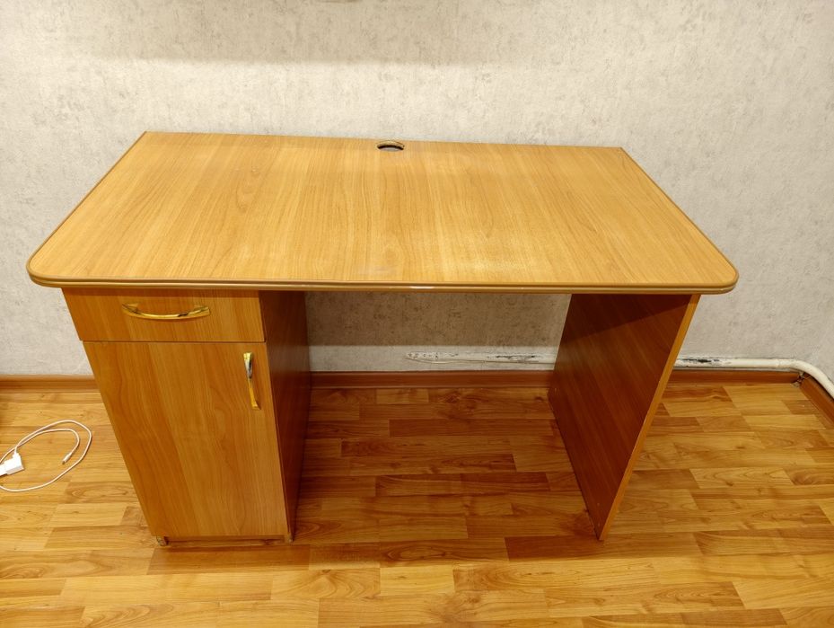 Письменный стол 110 на 60