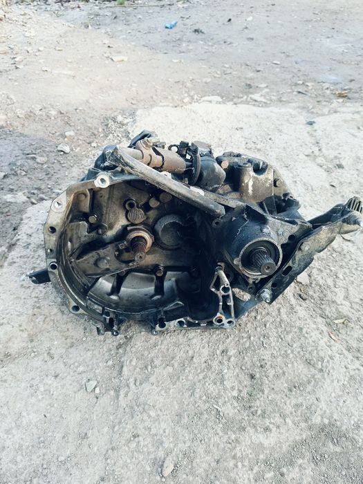 Каропка Рено ларгус