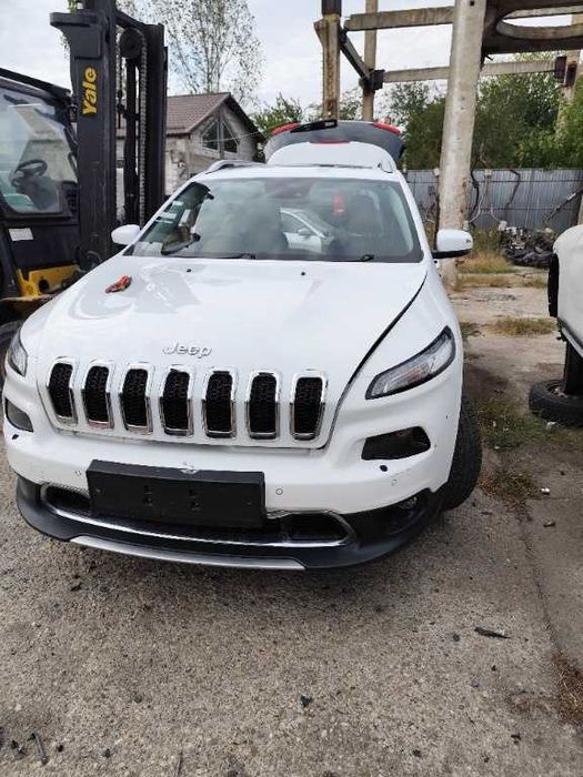 Dezmembram Jeep Cherokee Limited 4x4 2.2d An 2015 Cod motor LAU61