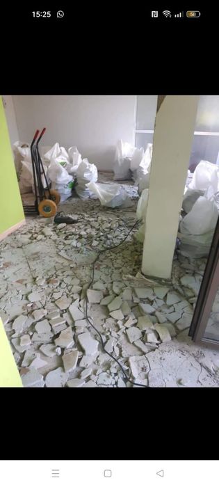 Debarasari, cărat moloz, cărat mobila