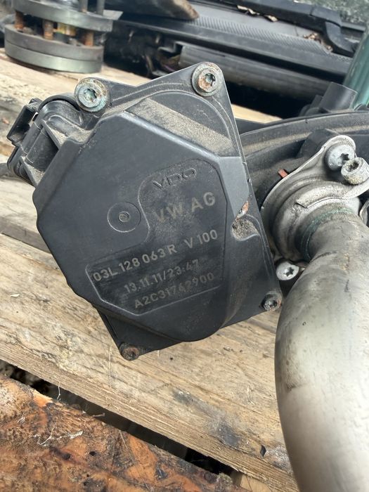 Комплект всмукателен колектор 03L129711A с дроселова клапа 03L128063R VDO за VW Golf Passat Audi Skoda 2.0 TDI