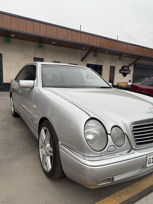 Mercedes Benz W210. Avtomat. Propan.  1996 yil.