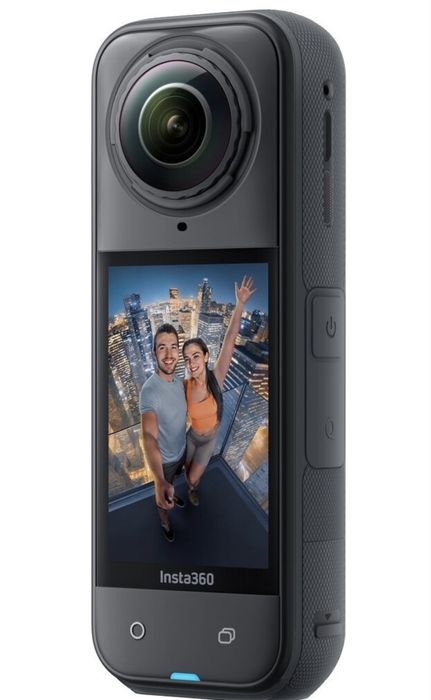 Экшн-камера Insta360 X5 Essentials Bundle