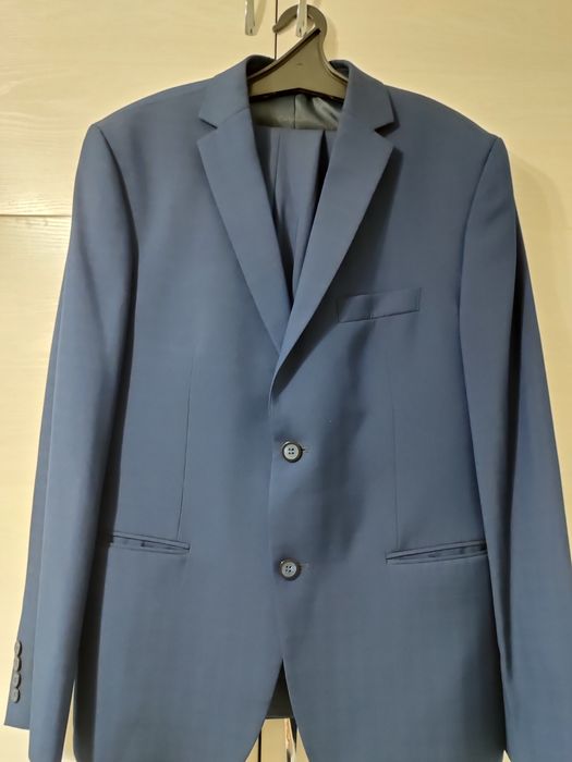 Продам мужской костюм.