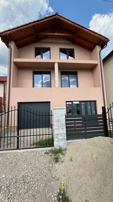 Executăm placări exterioare