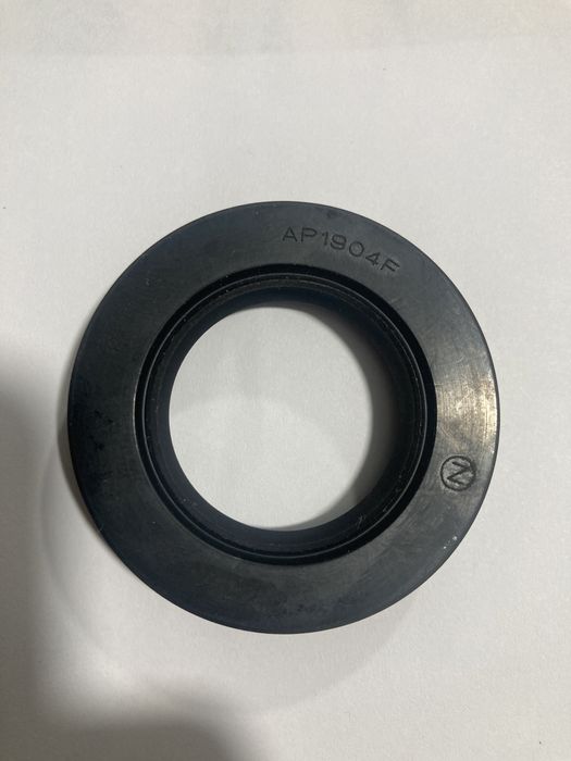 Сальник гидромотора, гидронасоса YF8NQKX18801