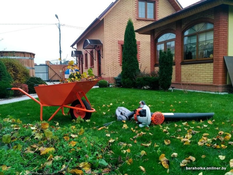 Уборка участка (все что с этим связано) .