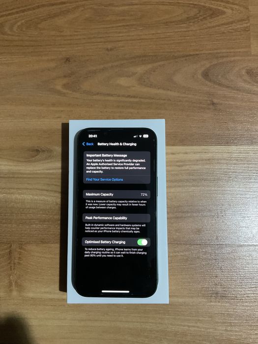 Vând iPhone 13 – 128 GB – stare perfectă