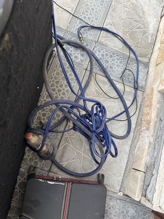 Продам комплект автозвука (всё сразу)