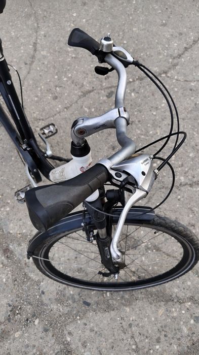 Bicicleta Kalkhoff roți 28. Dinam în roata fata. Full Shimano.