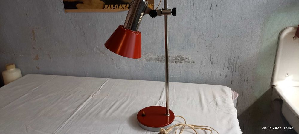 Светильник настольный в идеальном состоянии