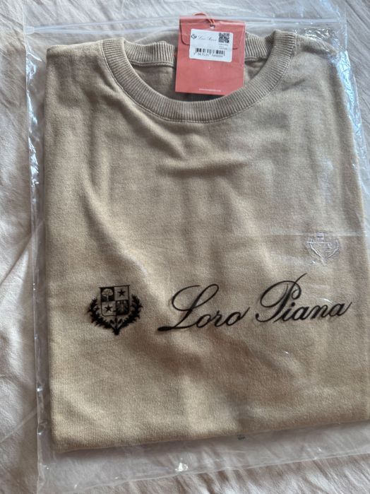 Loro Piana-Автентична чисто нова мъжка тениска номер Л