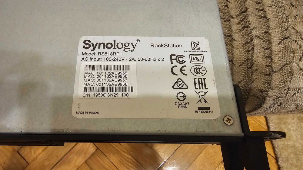 Server NAS Synology rs818rp+