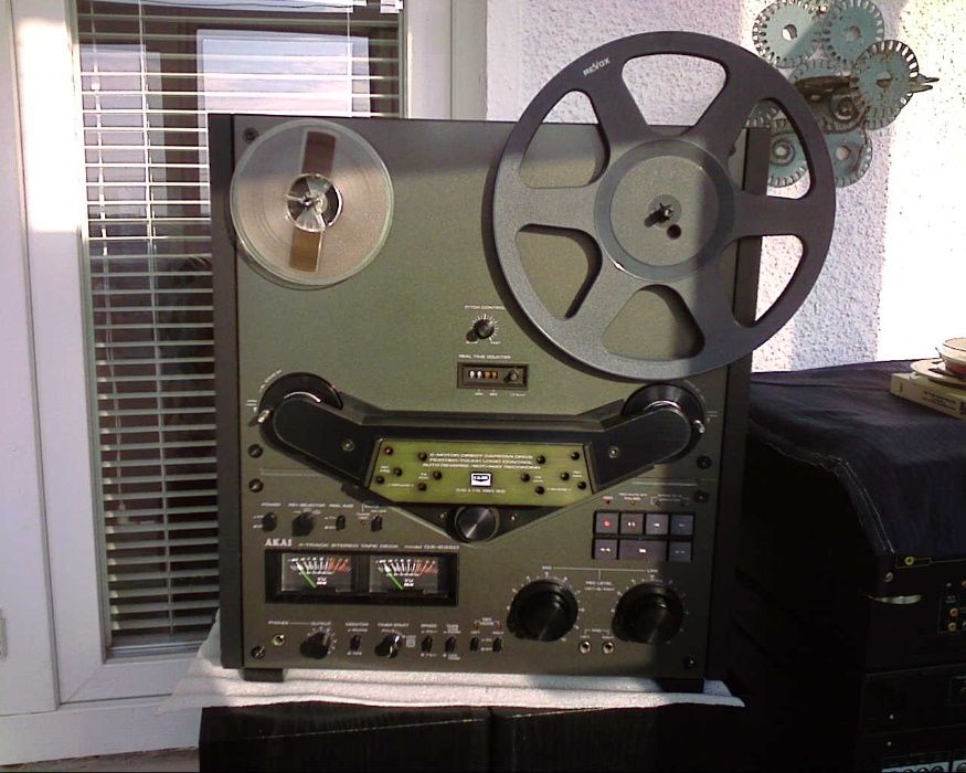 Magnetofon Akai 635 D