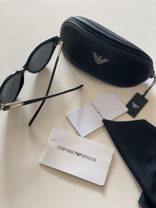 Слънчеви очила EMPORIO ARMANI