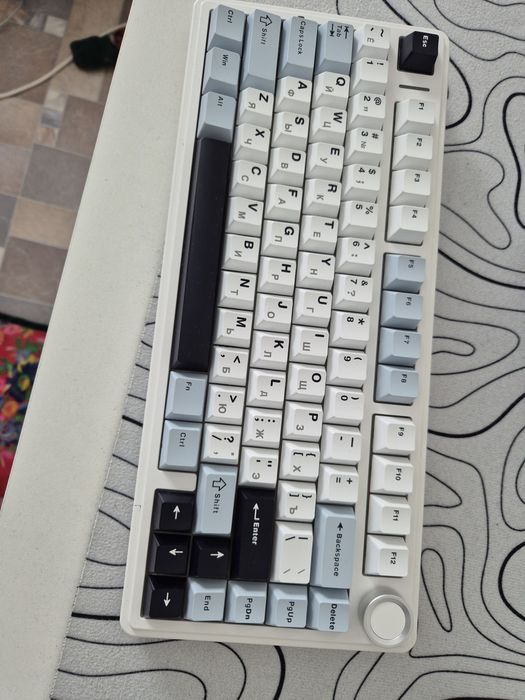 продам клаву аулаф75
