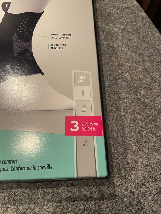 Нова наглезенка/протектор за глезен на Декатлон P900