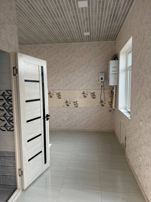 Продаётся дом в общем дворе