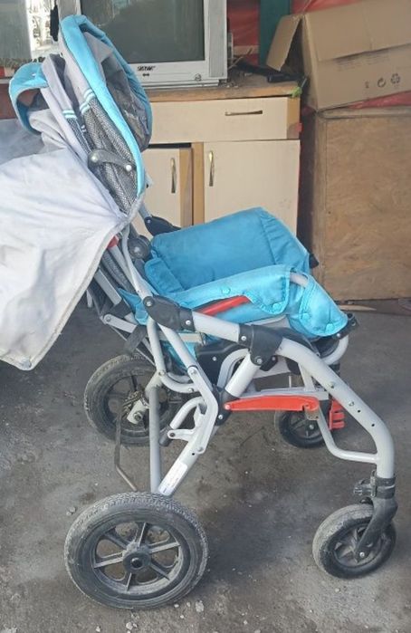 Продам детскую коляску