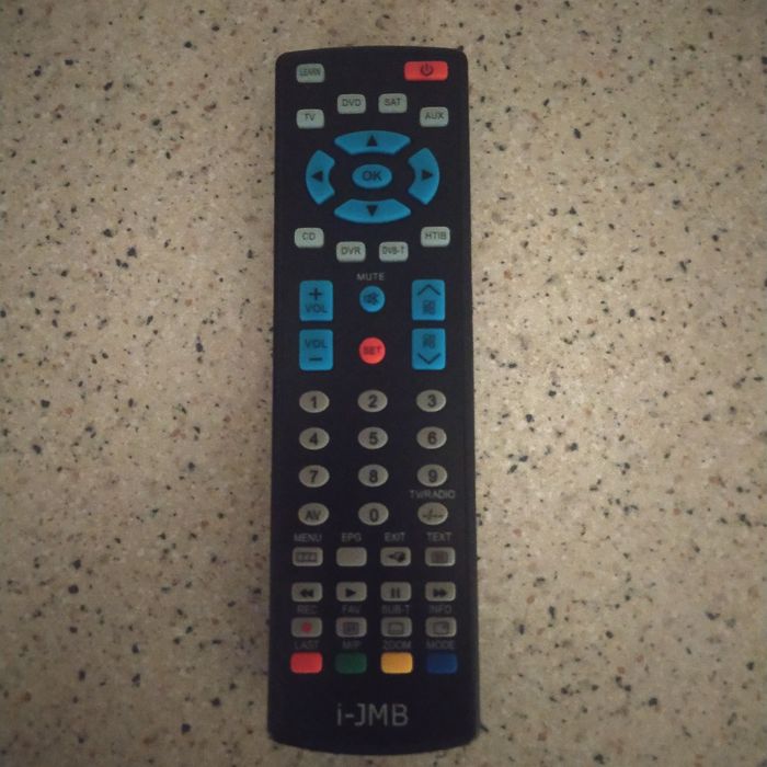 Ново универсално дистанционно за различни устройства