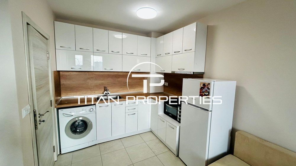 Дава се под наем Двустаен апартамент в Бургас, Меден рудник - зона В - 56 кв.м за 357 € - Снимка #1