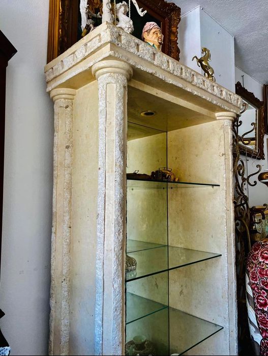 Витрина и маса гръцки стил