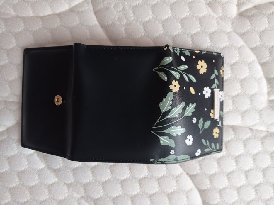 Женский маленький кошелек