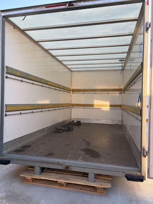 Алуминиева каросерия ( преместваема работилница склад)