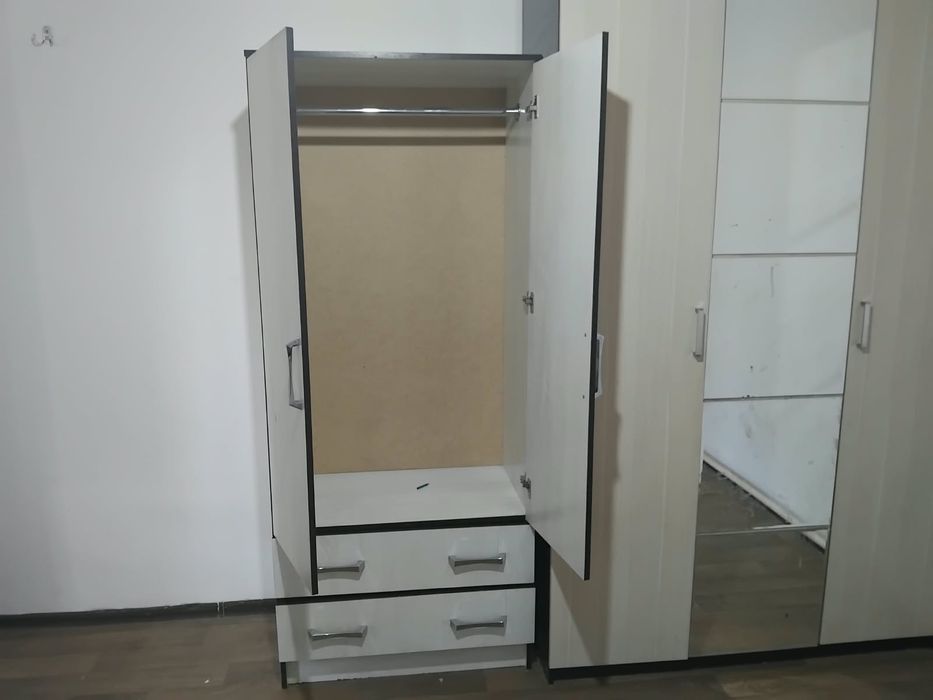 Шкаф сатылады екеуі