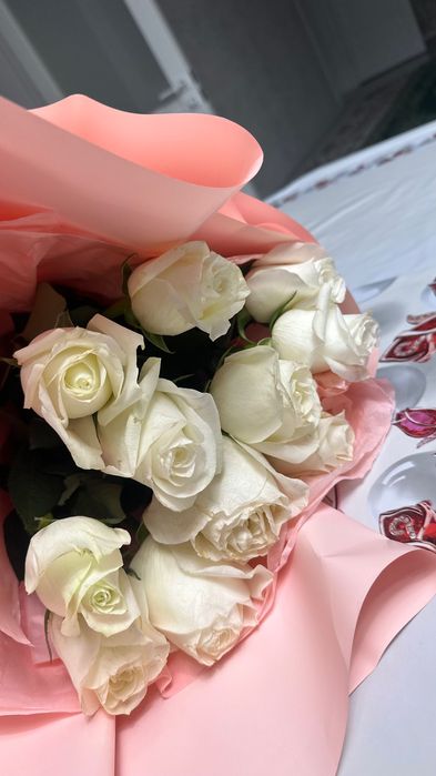 Цветы букет белый роза 11шт б/у