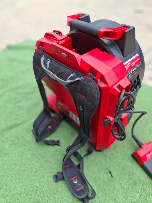 Машина за почистване на тръби и канали MILWAUKEE M18
