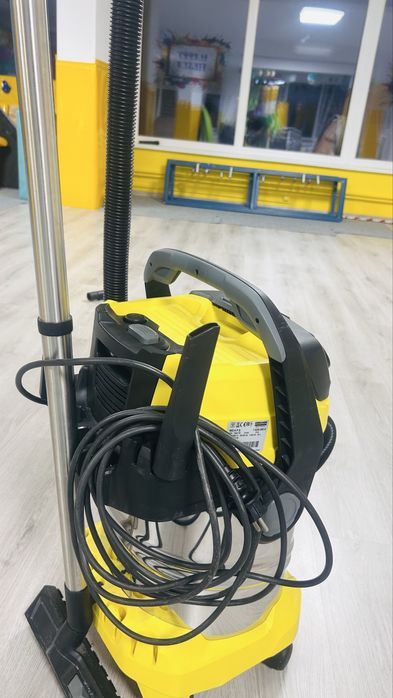 Aspirator Karcher WD6
