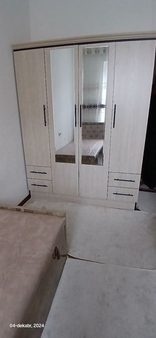 Pishgan gishtdan qurilgan yozda salqin qishda issiq