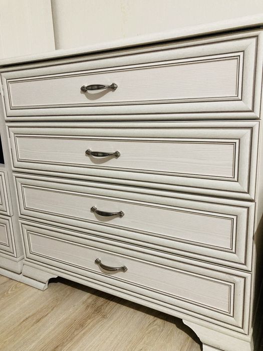 Продаётся комод Tiffany (Anrex)