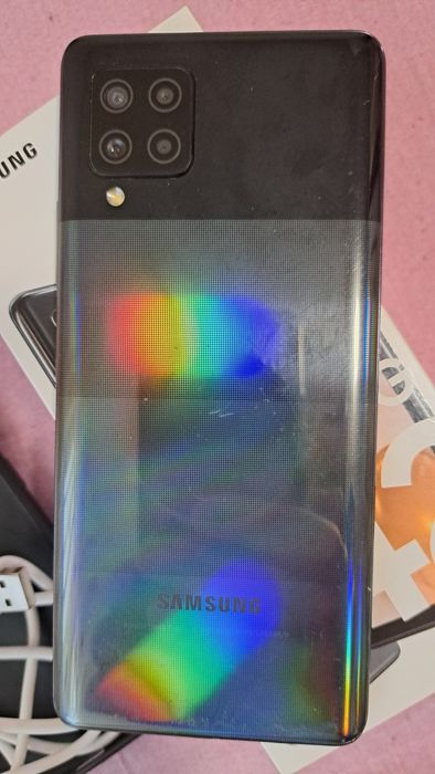 Telefon mobil Samsung A42 5G de 128 Gb si 4 Ram, cu accesorii