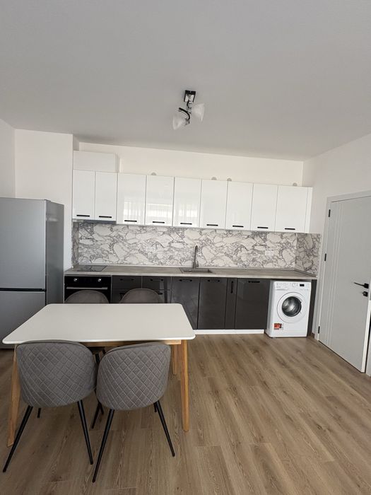 Дава се под наем Двустаен апартамент в Варна, Западна промишлена зона - 70 кв.м за 747.66 € - Снимка #2