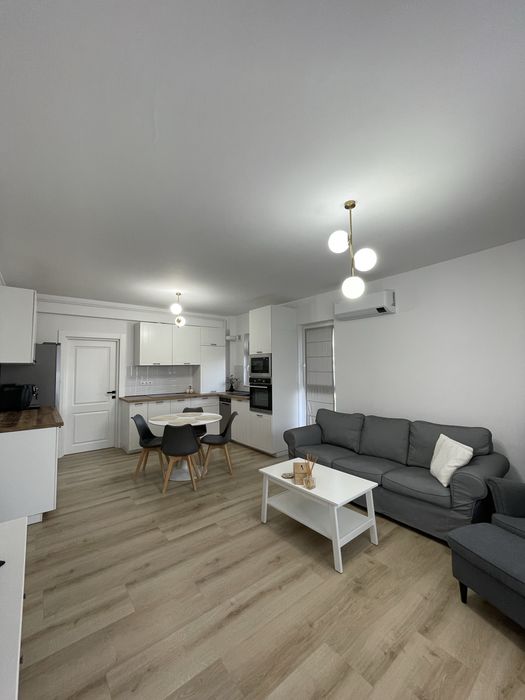Vand apartament 3 camere, zona Daliei, bloc nou.