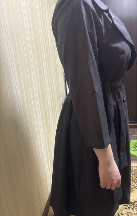 Продам платье офисное ,стильное модное