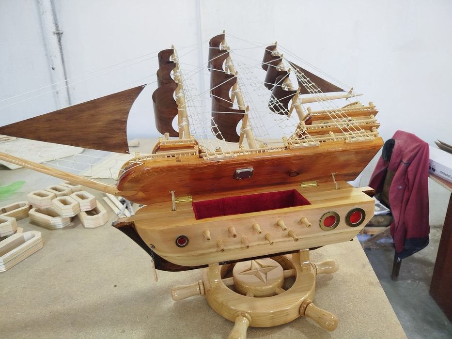 Корабль сундук  продаю срочно