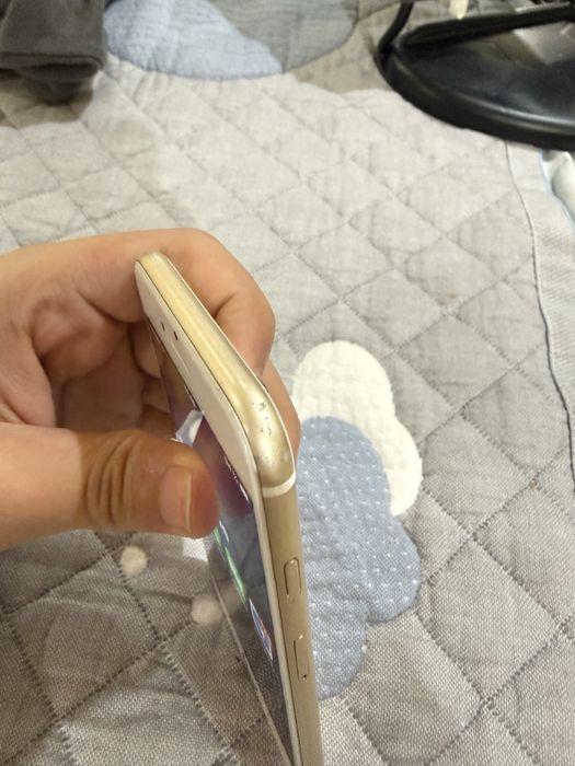 Айфон 6с 64гб нормальное состояние, без каробки, шнур в подарок