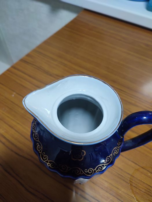 Продам графин 1л.