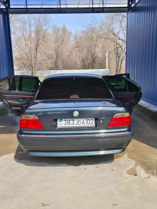 Продается машина  BMW 178