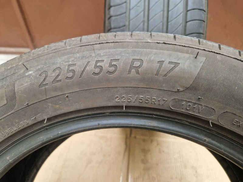 2 Michelin R17 225/55
летни гуми
DOT0623